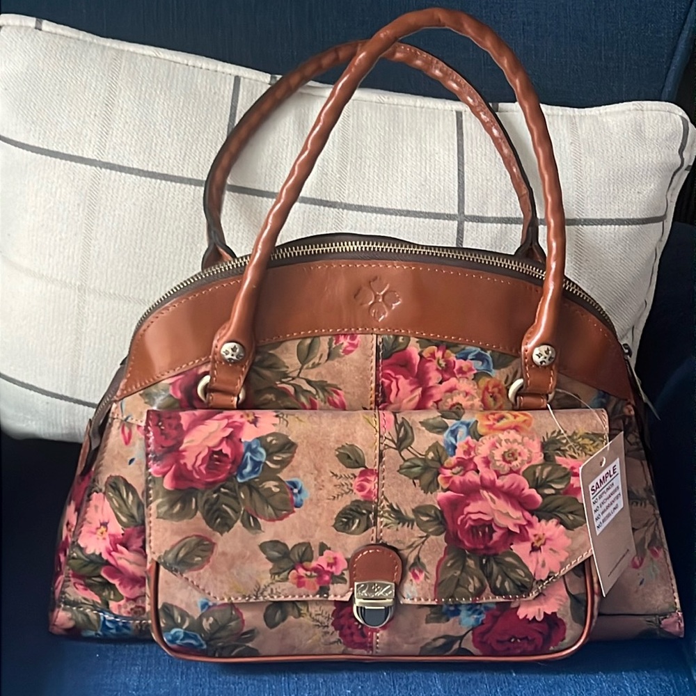 No Call Outs! Patricia Nash floral satchel purse.